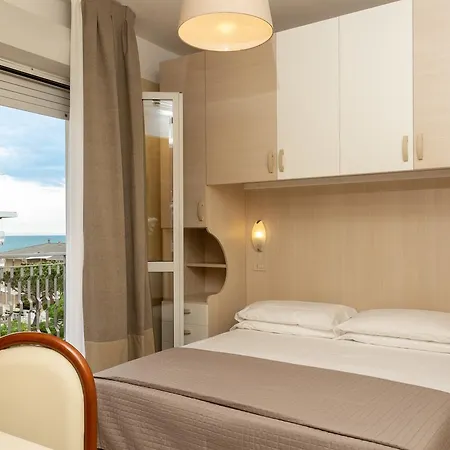 Acapulco Hotel 3*
